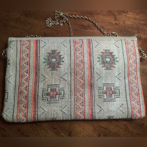 Cream purse with pretty print & colors - Picture 3 of 4